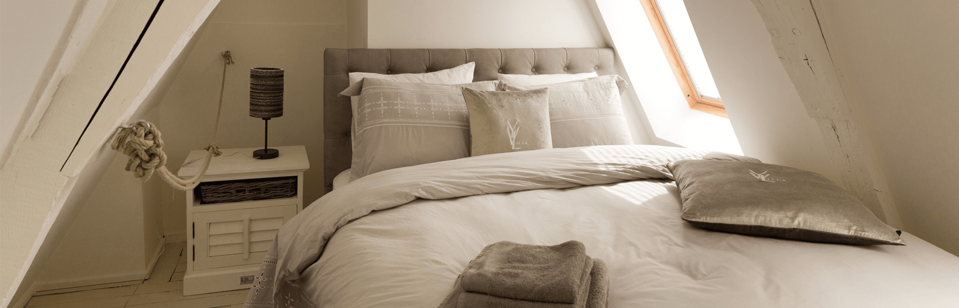 Master bedroom of Y&L Villa
